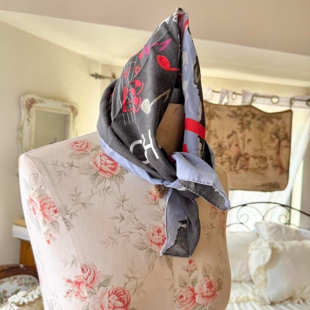 vintage‎ musical scarf